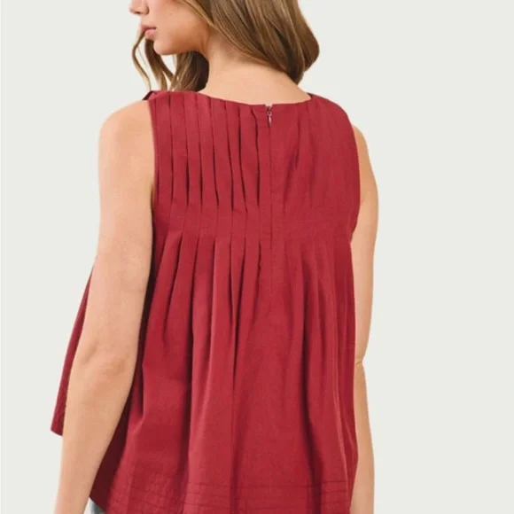 TCEC Red Sleeveless Pleated Top Size S NWT - Picture 8 of 12